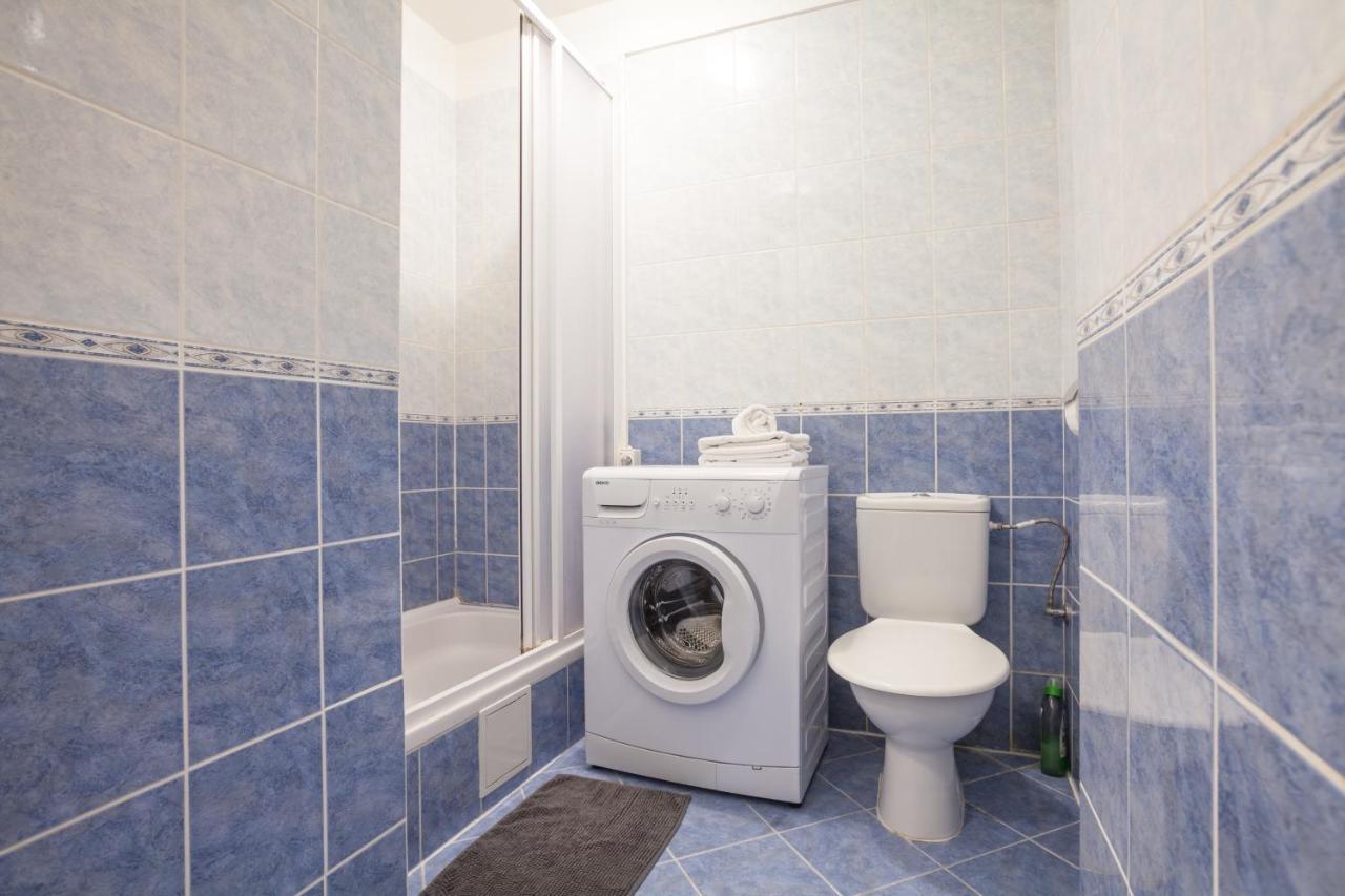 Nejedleho Apartmeet Praag Buitenkant foto