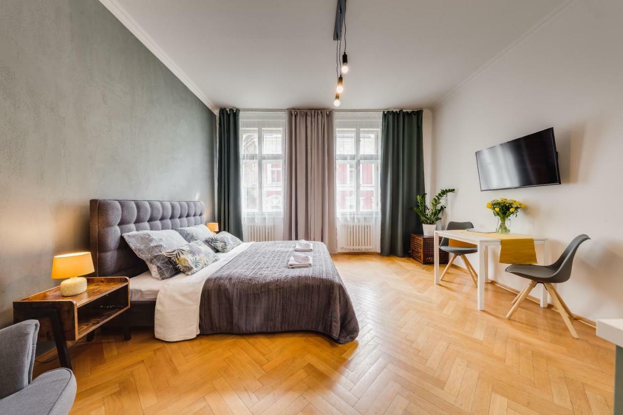 Nejedleho Apartmeet Praag Buitenkant foto