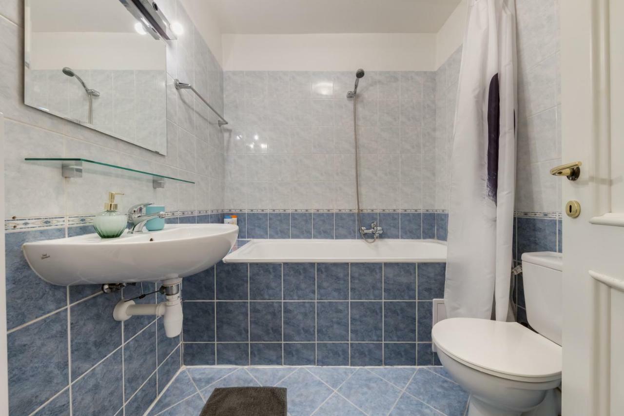 Nejedleho Apartmeet Praag Buitenkant foto