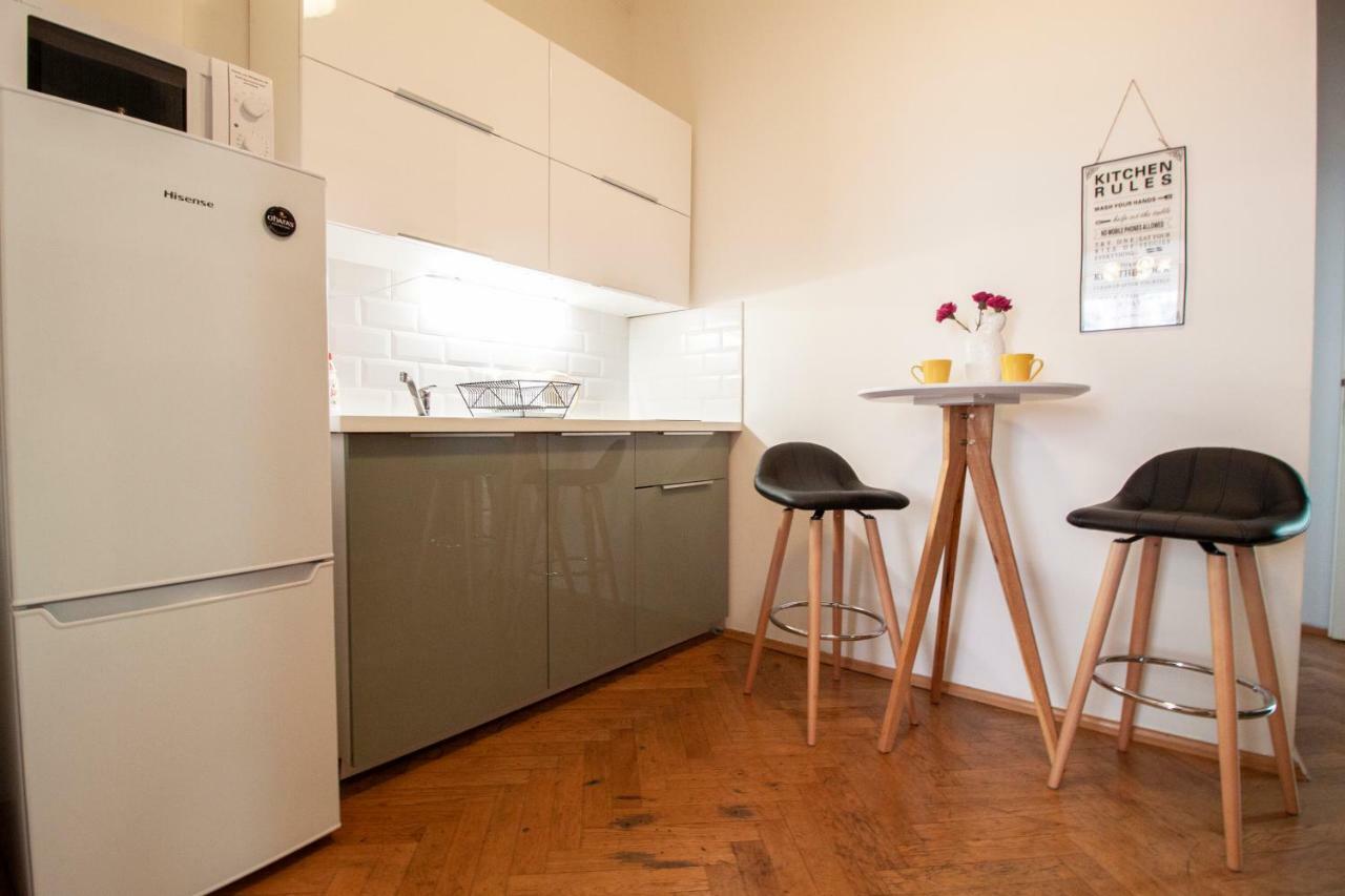 Nejedleho Apartmeet Praag Buitenkant foto
