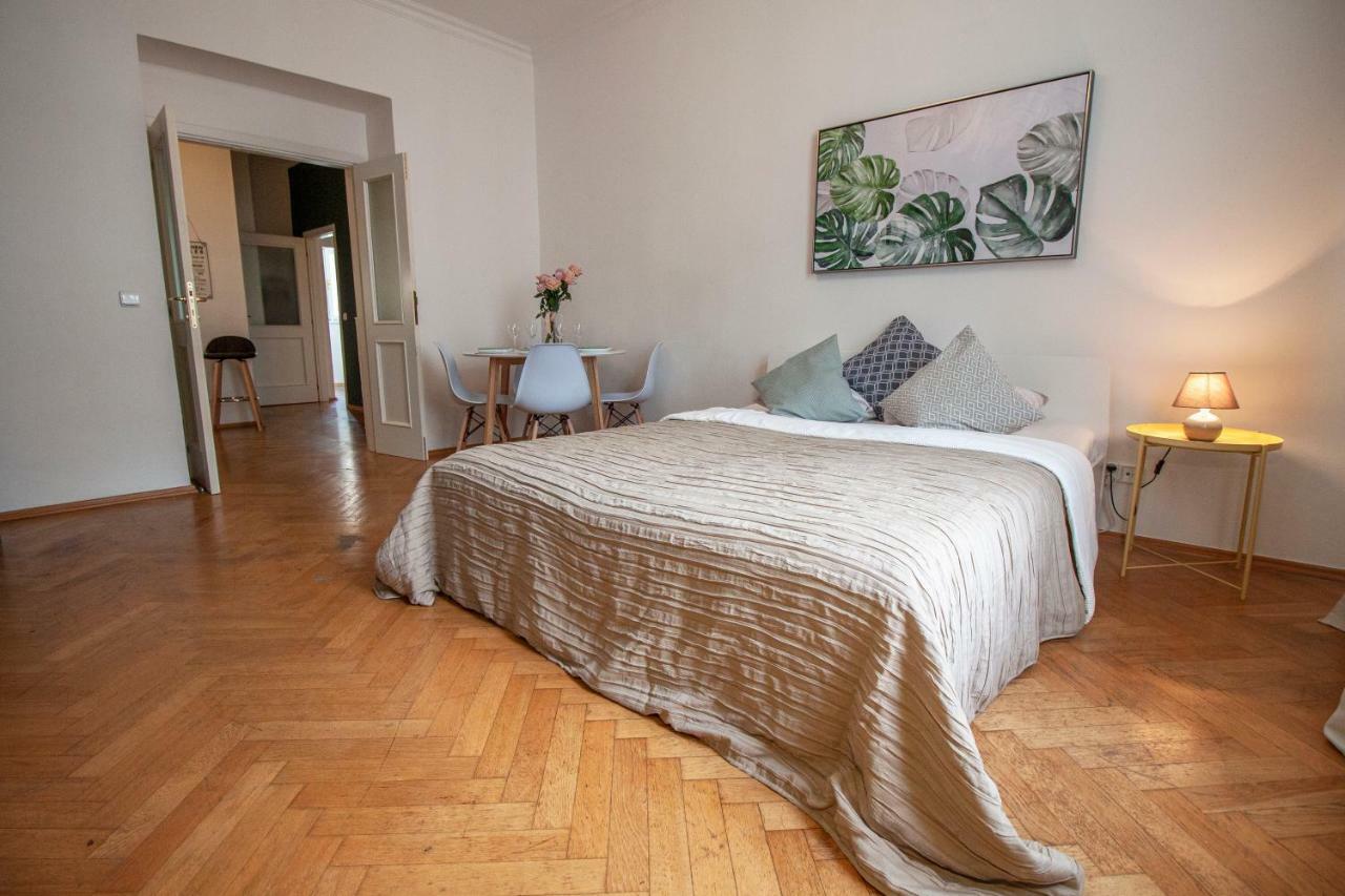 Nejedleho Apartmeet Praag Buitenkant foto